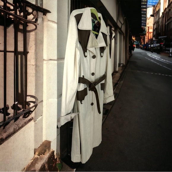 Hayden Hadnett - Brooklyn NYC Trench Coat (L) leather trim - cream cotton outer - Picture 3 of 8